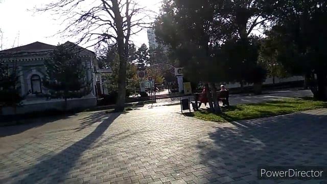 ДЕРЕВНЯ НА ВЫЕЗДЕ/ЁЛКА НА ПЛОЩАДИ АНАПЫ/ВСЕ СМЕШАЛОСЬ ЛЮДИ ,ЧАЙКИ,ЛЕБЕДИ,ОЛЕНИ/КАФЕ ПРАГА смотреть онлайн