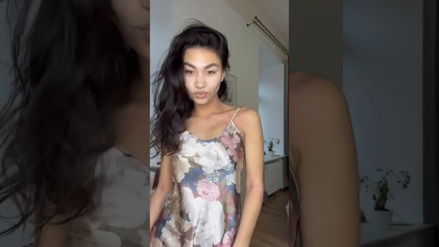 Сыворотка, которая быстро растит ресницы и брови #toplash #shorts смотреть онлайн