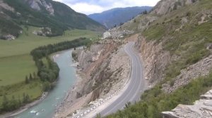 Есть по Чуйскому тракту дорога