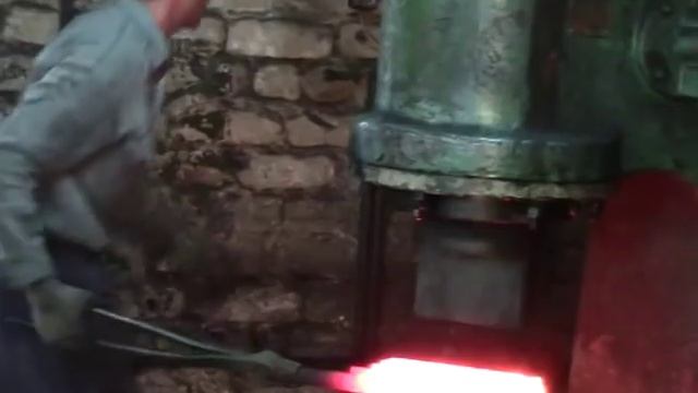 Изготовление ножа из дамасской стали день 1. смотреть онлайн