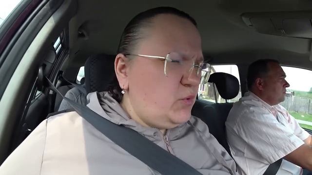 Станок из лобзика. Зацвела черевишня. Купила рассаду капусты. Ремонт птичника. Сев огурцов в парник