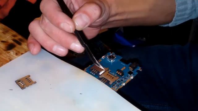 Samsung S5222 замена SIM коннектора смотреть онлайн