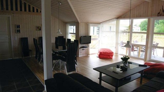 Holiday home Strandskadevej Glesborg XI - Hotel in Glesborg, Denmark смотреть онлайн