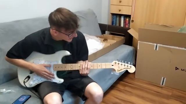 Recenzja Gitary "Fender Squire Affinity olimpic white" смотреть онлайн