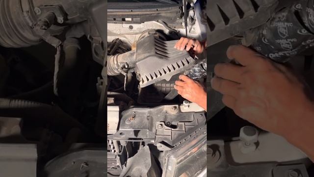 Como cambiar filtro de aire Ford F-150 2013 смотреть онлайн