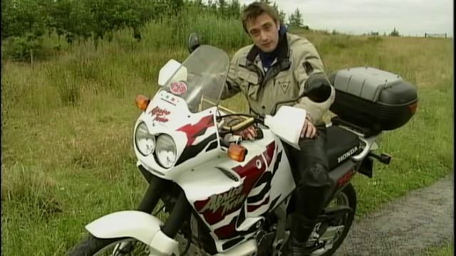 Richard Hammond Reviews the Honda Africa Twin 750 смотреть онлайн