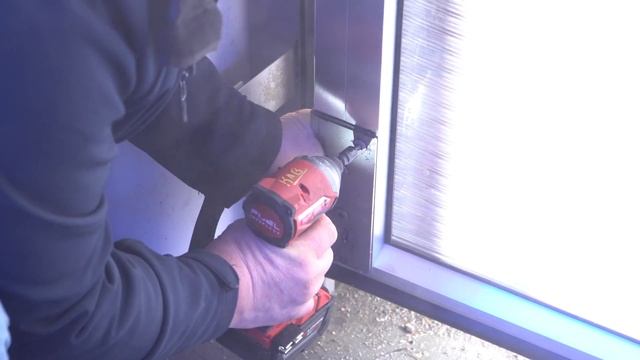 How to easily replace a garage door section. смотреть онлайн