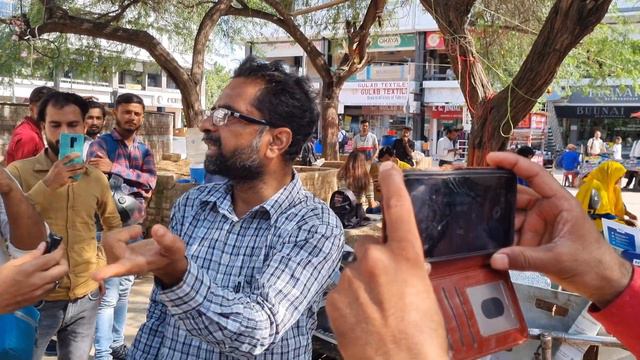 Viral Video | Kaun Sahi ? Kaun Galat ? | Manoj Bhai Ki Thali Nehru Place смотреть онлайн