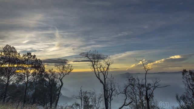 Landscape In Motion : Timelapse Bali - East Java - Indonesia 4k смотреть онлайн