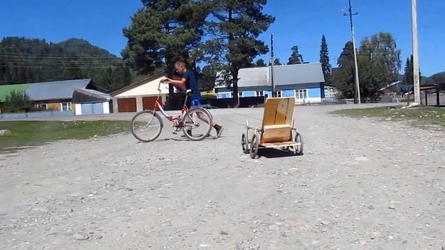 Катаемся на ДЕРЕВЯННОЙ МАШИНЕ-Fane TM смотреть онлайн