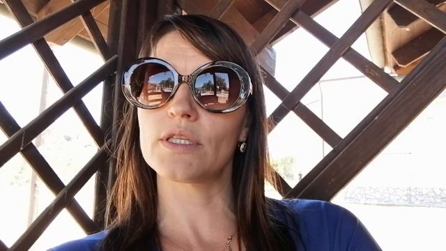 Соседи отравляют жизнь. Она меня достала. Как быть в этой ситуации? В чём я не права? Скандал. смотреть онлайн