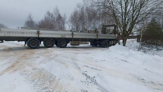 Завоз плит на участок зимой 27.12.2022 год. смотреть онлайн