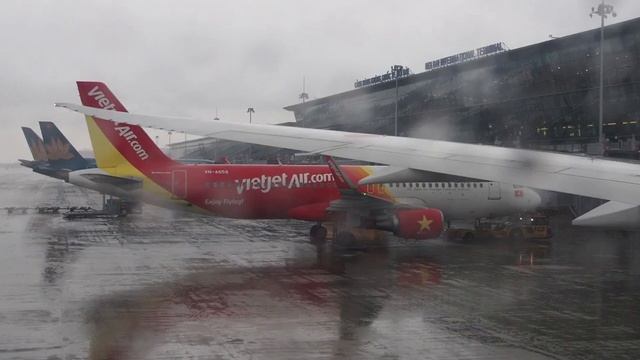 2017/08/04 Ha Noi Noi Bai International Airport Gate Announcements | ハノイ・ノイバイ国際空港 ゲートアナウンス смотреть онлайн
