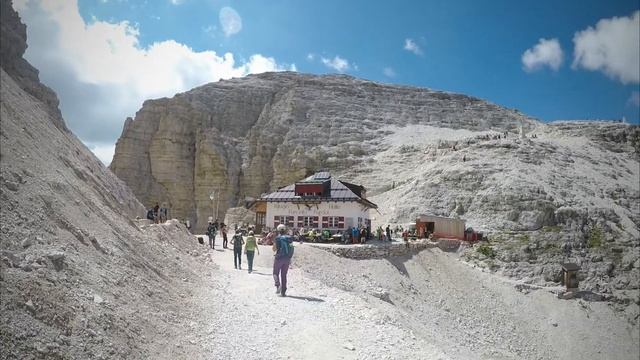 Salita alla Forcella Pordoi смотреть онлайн