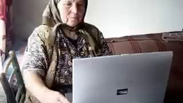 Бабка разошлась (Разговор по телефону) !!!!!!!!!!! смотреть онлайн