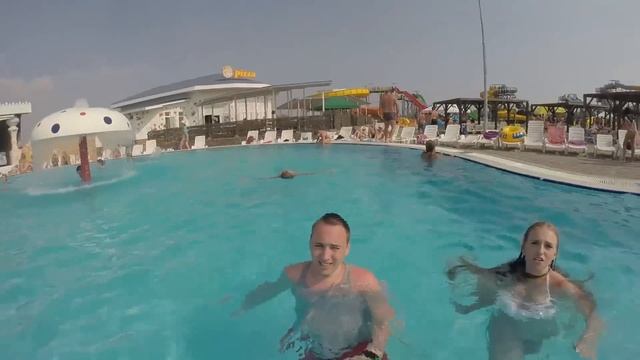 Поход в Аквапарк смотреть онлайн