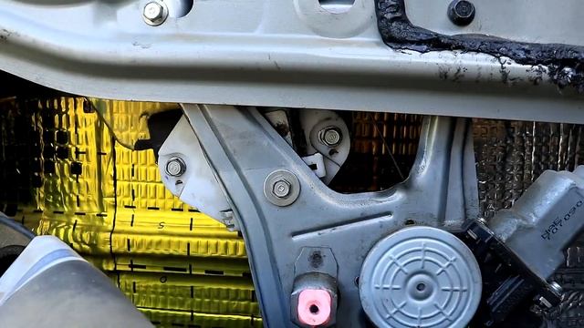 Чистка направляющих склопідйомника в авто смотреть онлайн