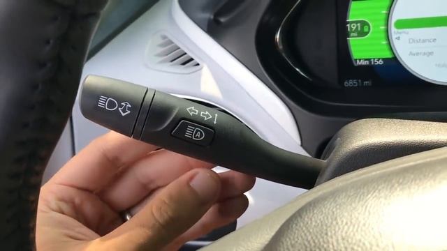 Вот почему Chevy Bolt - это некрутой электромобиль смотреть онлайн