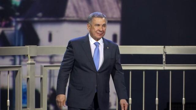 Дание Нуруллиной вручили премию Тукая смотреть онлайн