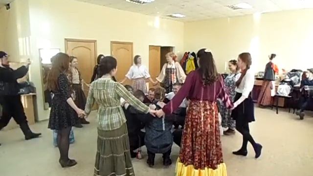 ПАСХАЛЬНАЯ ВЕЧОРА В ДОМЕ ДРУЖБЫ НАРОДОВ С КРПТ " КАРОГОД " . ЧАСТЬ 3 . смотреть онлайн