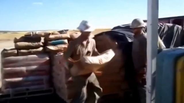 Не осилил мешок цемента смотреть онлайн