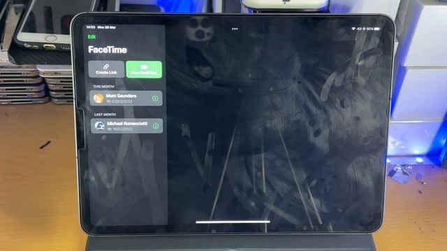 How To ENABLE/USE or Turn OFF Center Stage on iPad Pro | Full Tutorial смотреть онлайн