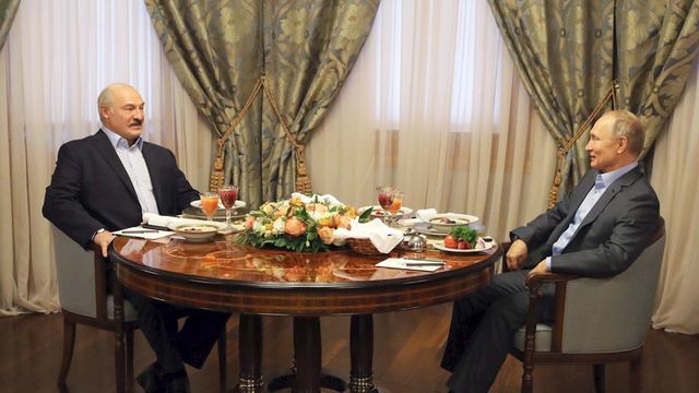 Пустое место! Лукашенко всё - ничего не решает: пшик, а не президент. Несостоятельность - позорище смотреть онлайн