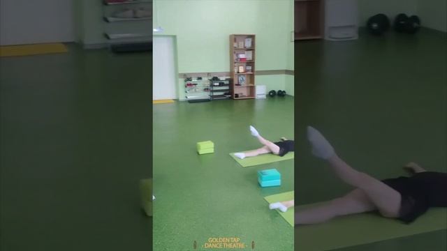 RELEVÉ LENT на 90° | РЕЛЕВЕ ЛЯН на 90° | БАЛЕТ ДЛЯ НАЧИНАЮЩИХ смотреть онлайн