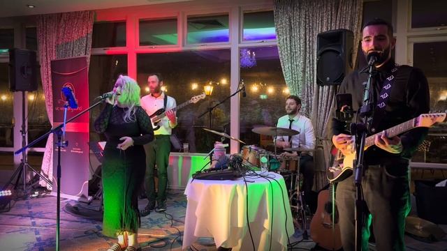 Time of my Life - Dirty Dancing (VIC WEDDING BAND IRELAND) смотреть онлайн