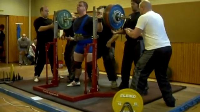 Markus Larsson Knäböj 327,5 kg смотреть онлайн