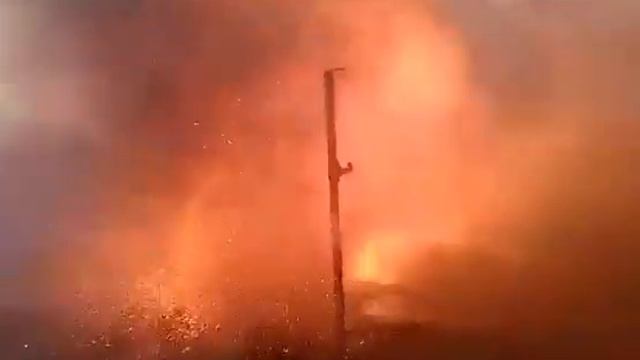 В городе Сантьяго во время годовщины массовых протестов на улицы вышли около 25 тысяч человек смотреть онлайн