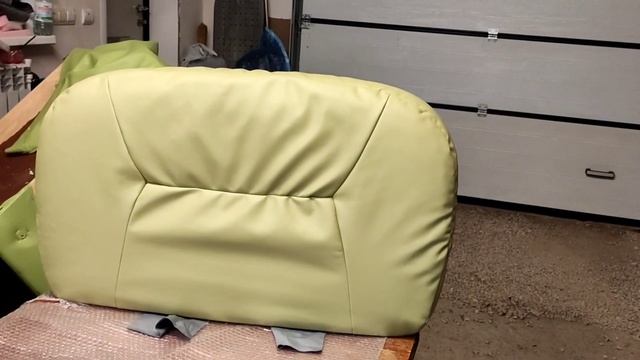 Перетяжка кресла в экокожу . Как самому перетянуть мягкую мебель. #kozha40pro смотреть онлайн