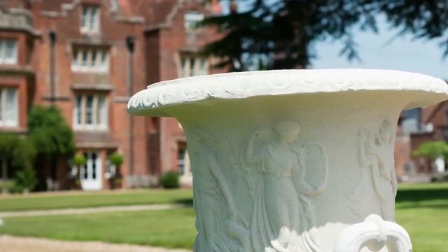 Hampshire Collegiate School смотреть онлайн