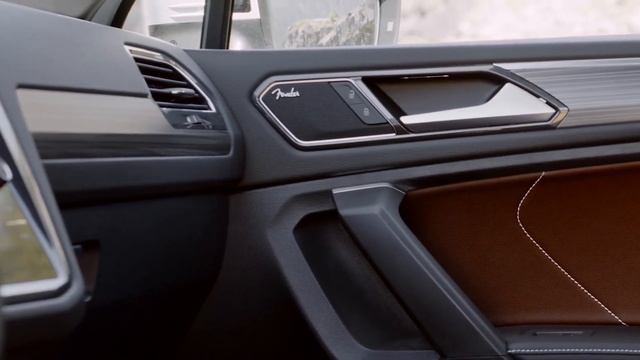 2022 Volkswagen Tiguan - Premium Family SUV смотреть онлайн