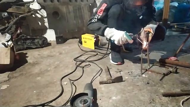 САМОРОБНИЙ ВЕРТЕЛ ДЛЯ БАРАНА СВОЇМИ РУКАМИ смотреть онлайн