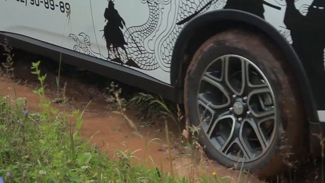 Mitsubishi Outlander смотреть онлайн