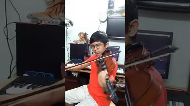 Mozart's Symphony 40... violin смотреть онлайн