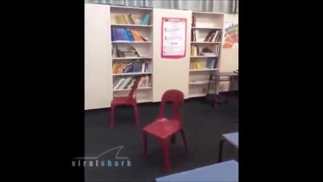 Chair Flip Masters!! смотреть онлайн