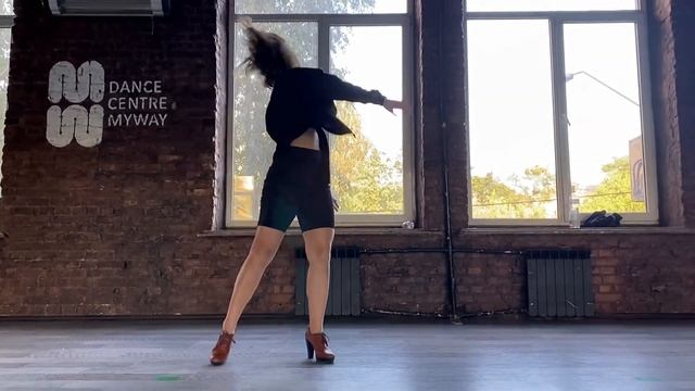 Give us a little love - Fallulah смотреть онлайн