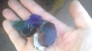 Изготовление гальки из битого стекла