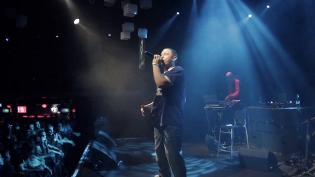 Триада - Капучино. 21.04 @ KOSMONAVT, Санкт-Петербург смотреть онлайн