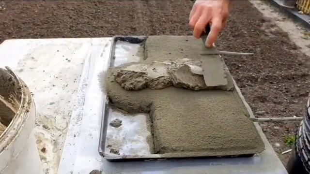 Три оригинальных идеи декоративных бордюров из цемента для украшения дачи. смотреть онлайн