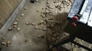 Спилы можжевельника в сауне. Целая стена в спилах.  Как украсить сауну.