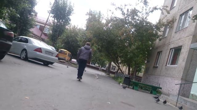 Перепрыгиваем на самокате,самокат? смотреть онлайн