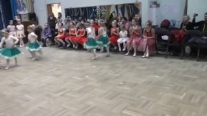 Веселая полька младшая группа