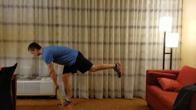 How To: Bands Straight Leg Deadlift (Romanian Deadlift/RDL) смотреть онлайн
