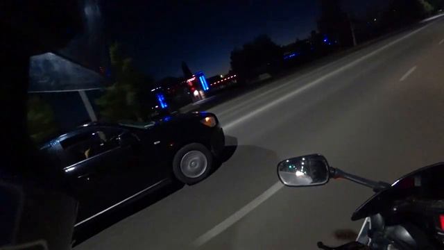 Прокатил девушку на мотоцикле,встретил подписчика смотреть онлайн