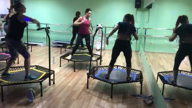 Jumping- прыгай, танцуй, худей!!! смотреть онлайн