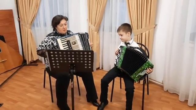Русская народная песня "Вдоль по улице метелица метёт" Конюхова Н.В и Крамарев Даниил смотреть онлайн