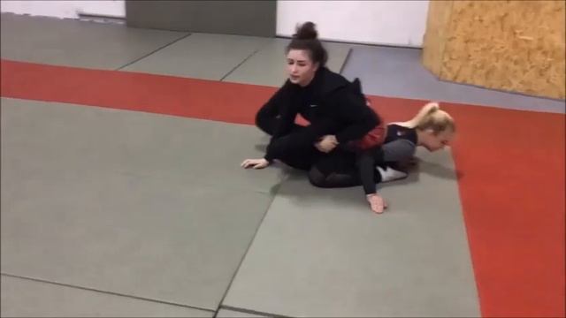 Выход из Маунта от Курских красоток! смотреть онлайн